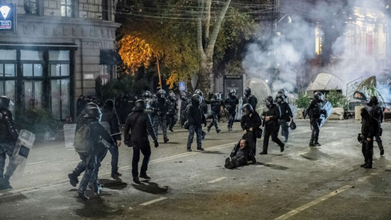 _Meer dan 100 Arrestaties bij Protesten in Tbilisi na Uitstel EU-lidmaatschapsgesprekken_