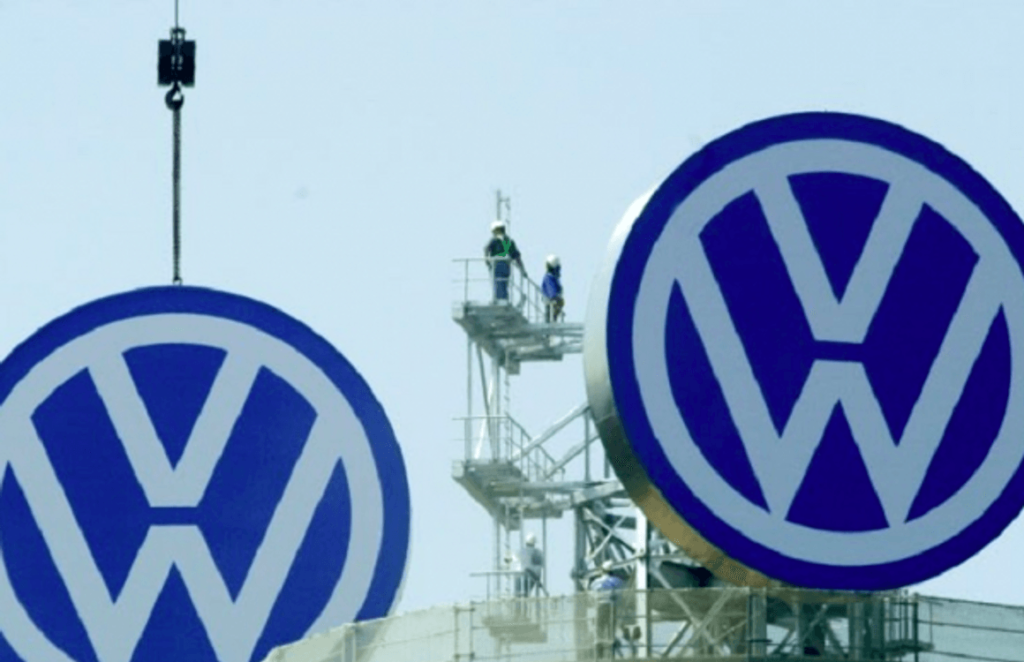 _Volkswagen Werknemers in Duitsland Plannen Stakingen_ Inzicht in Hun Eisen_